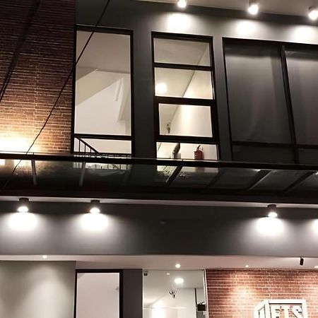 Weis Hotel Simpang Lima Semarang Eksteriør bilde